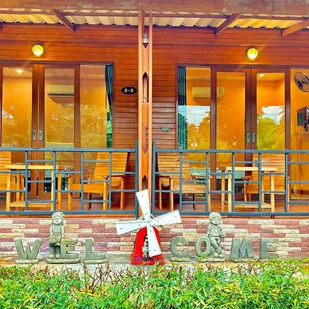 Aow Thai Homestay Ban Hin Dam Luaran gambar